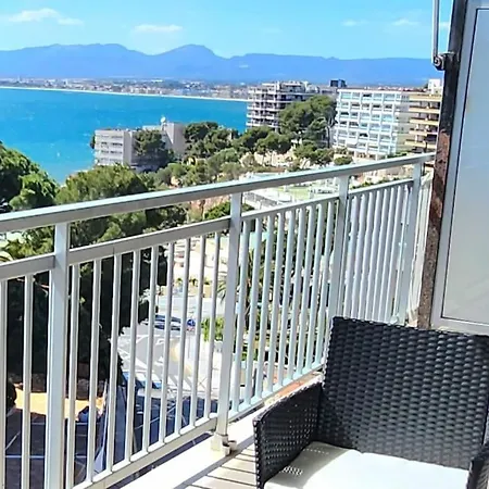 Apartment Large In Front Of The Beach! Withparking