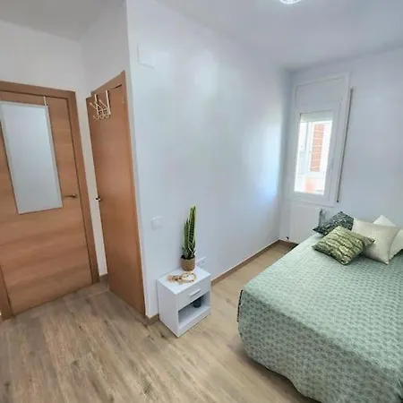 Apartment Large In Front Of The Beach! Withparking Salou