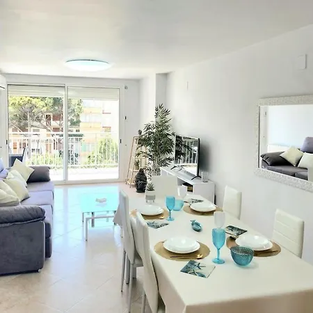 Large In Front Of The Beach! Withparking Apartment