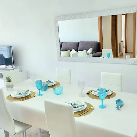 Apartment Large In Front Of The Beach! Withparking