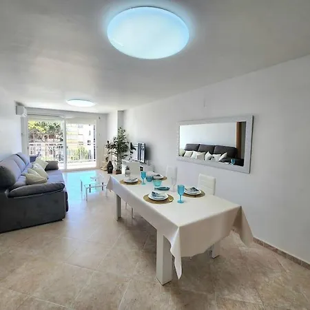 Apartment Large In Front Of The Beach! Withparking *