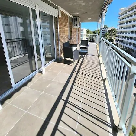 Large In Front Of The Beach! Withparking Apartment *