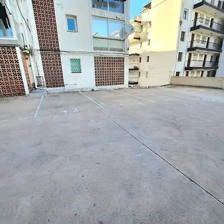 Large In Front Of The Beach! Withparking Apartment Salou