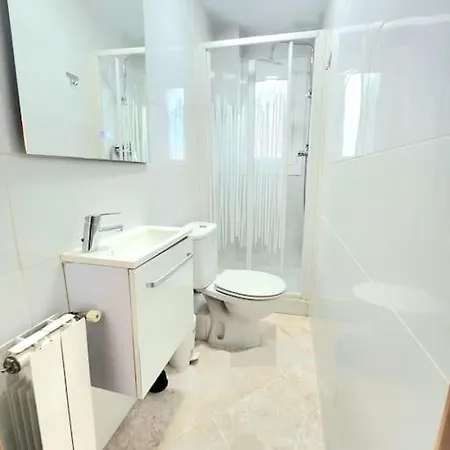 Large In Front Of The Beach! Withparking * Salou